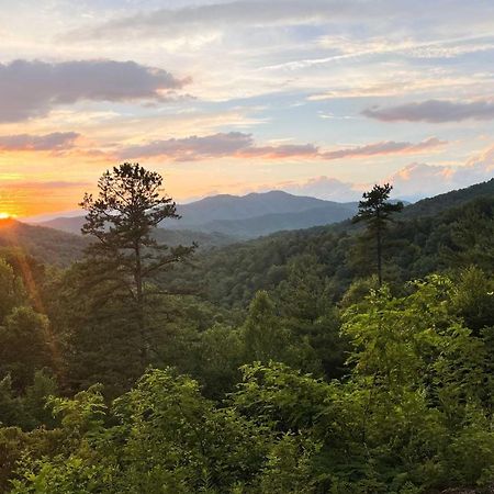 Vibrant Bryson City Home With Mtn Views And Deck! Eksteriør bilde