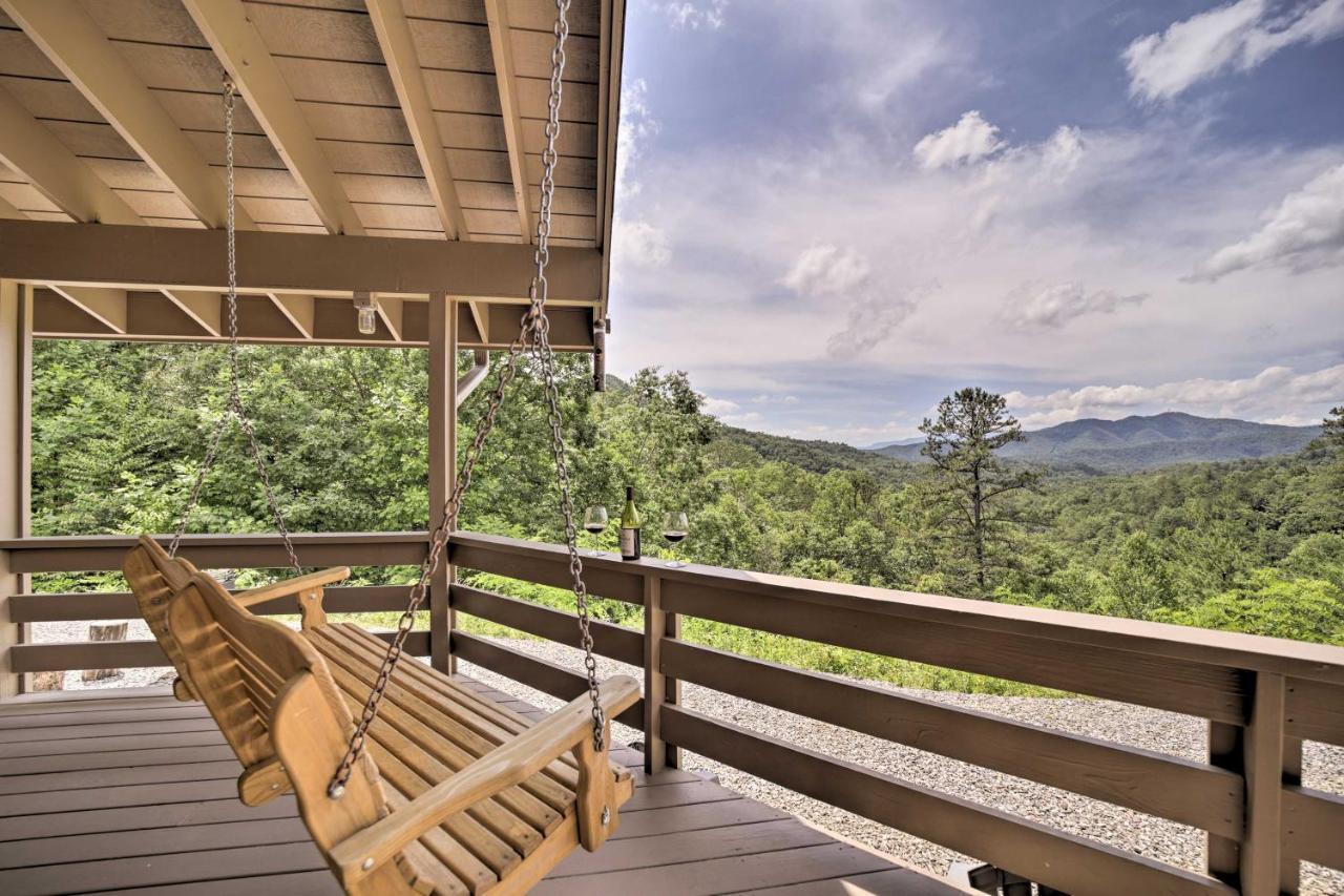 Vibrant Bryson City Home With Mtn Views And Deck! Eksteriør bilde