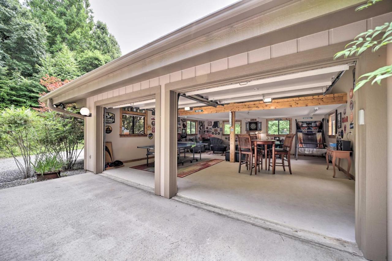 Vibrant Bryson City Home With Mtn Views And Deck! Eksteriør bilde