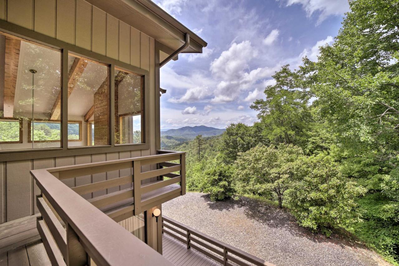 Vibrant Bryson City Home With Mtn Views And Deck! Eksteriør bilde